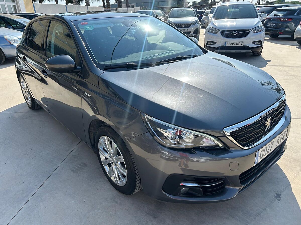 PEUGEOT 308 STYLE 1.2 E-THP AUTO SPANISH LHD IN SPAIN 64000 MILES SUPERB 2019
